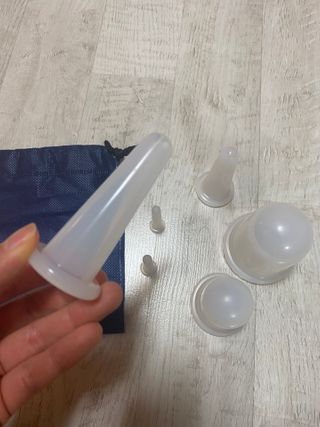 메디미케이알 커핑테라피 실리콘부항마사지 리프팅 페이스+바디 안티 셀룰 라이트 6pcs — 5점을 준 리뷰어가 2021년 2월 올린 사용 사진