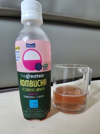 더그레잇티 콤부차 [매일유업] 더그레잇티 44kcal 콤부차 300ml *12개입 (오리지널 6개+베리리치 6개) — 5점을 준 리뷰어가 2023년 8월 올린 사용 사진