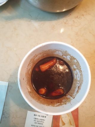 유비쿡 컵떡볶이 매운컵떡볶이2개/ 짜장컵떡볶이 2개  총 4개세트 — 5점을 준 리뷰어가 2021년 2월 올린 사용 사진