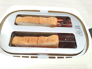 롯데제과 Vbread 포카치아식빵1개 + 미니식빵 1개 + 머핀 2개 세트 — 5점을 준 리뷰어가 2021년 9월 올린 사용 사진