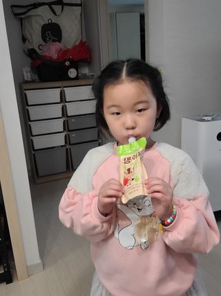 [몸엔용] 우리 아이 건강간식, 달콤한 녹용곤약젤리 디어팡 4종 — 5점을 준 리뷰어가 2022년 3월 올린 사용 사진