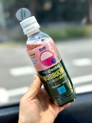 더그레잇티 콤부차 [매일유업] 더그레잇티 44kcal 콤부차 300ml *12개입 (오리지널 6개+베리리치 6개) — 5점을 준 리뷰어가 2023년 7월 올린 사용 사진