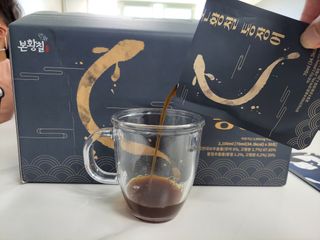 [비린내 완벽제거] 본황칠 통장어 국내산 장어즙 아르기닌 2800mg 장어즙효능 기력보강 — 5점을 준 리뷰어가 2022년 8월 올린 사용 사진