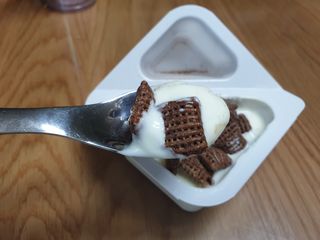 매일바이오 토핑요거트 — 5점을 준 리뷰어가 2021년 5월 올린 사용 사진