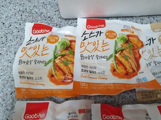 굽네몰 [굽네] 소스가 맛있는 닭가슴살 슬라이스 4종 — 5점을 준 리뷰어가 2021년 4월 올린 사용 사진
