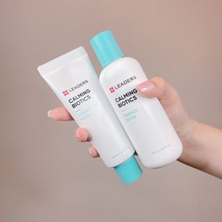 리더스코스메틱 리더스 카밍 바이오틱스 #1등 진정 기획세트 [에센스 워터150ml + 크림 마스크80ml] — 5점을 준 리뷰어가 2022년 8월 올린 사용 사진