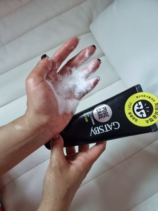 [갸스비] 지성 남성을 위한 포어케어 클렌징폼 — 3.5점을 준 리뷰어가 2021년 8월 올린 사용 사진