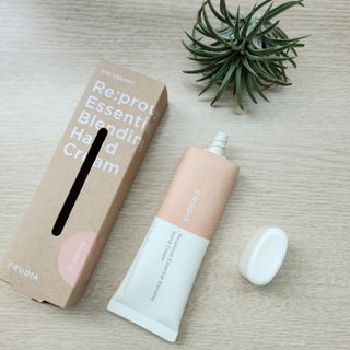 [후르디아] 끈적임 없는 착한성분 비건  핸드크림 3종 — 5점을 준 리뷰어가 2022년 9월 올린 사용 사진