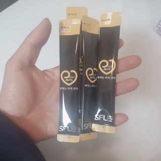 짜먹는 이지견과 짜먹는 이지아몬드, 짜먹는 이지허니피넛, 짜먹는 이지캐슈넛 각 10g X  10포 — 5점을 준 리뷰어가 2021년 3월 올린 사용 사진