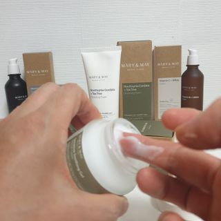 마리엔메이 센서티브 수딩 젤 크림 + 어성초 티트리 추출물 세럼 + 어성초 티트리 모공 클렌징 폼 — 5점을 준 리뷰어가 2021년 8월 올린 사용 사진