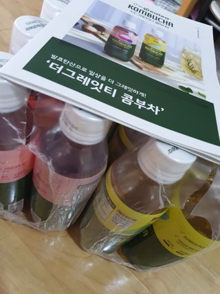 더그레잇티 콤부차 300ml *12개입 (오리지널 6개+베리리치 6개) — 5점을 준 리뷰어가 2022년 7월 올린 사용 사진