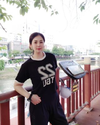더그린랩 WOMEN SPORTY 22 CROP SHORT SLEEVE — 5점을 준 리뷰어가 2023년 6월 올린 사용 사진