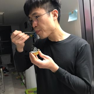 [유픽] 1인분 와인안주 블랙올리브/후무스 페이스트 2종 2세트, 총 4개 — 5점을 준 리뷰어가 2021년 2월 올린 사용 사진