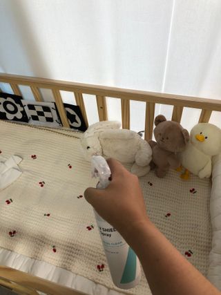 브이쉴드 살균 스프레이 300ml — 5점을 준 리뷰어가 2021년 7월 올린 사용 사진