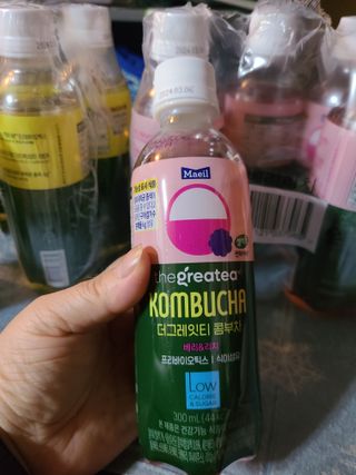 더그레잇티 콤부차 [매일유업] 더그레잇티 44kcal 콤부차 300ml *12개입 (오리지널 6개+베리리치 6개) — 5점을 준 리뷰어가 2023년 8월 올린 사용 사진