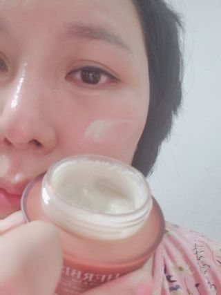 약손명가코스메틱 헤르비스 아로마 크림팩 50ml — 5점을 준 리뷰어가 2021년 5월 올린 사용 사진