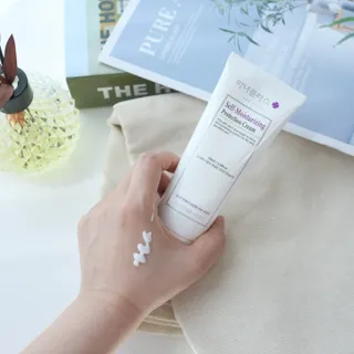 셀프 모이스처라이징 프로텍션 크림 셀프 모이스처라이징 프로텍션크림 — 5점을 준 리뷰어가 2022년 4월 올린 사용 사진