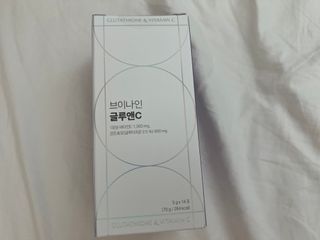 브이나인 글루타치온 비타민C 콜라겐 세라마이드 14포 1BOX — 5점을 준 리뷰어가 2022년 7월 올린 사용 사진