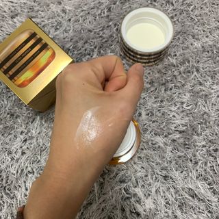 자민경 크레마카라콜 울트라 프로폴리스 하이드라 인텐스 크림 50ml — 5점을 준 리뷰어가 2021년 1월 올린 사용 사진