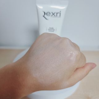 렉스리 데일리 톤업 크림 Rexri Daily Tone Up Cream — 5점을 준 리뷰어가 2022년 10월 올린 사용 사진