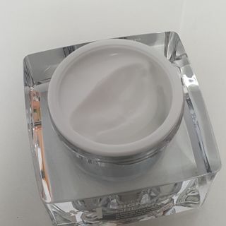 아이디플라코스메틱 아이디 페이스핏  시그니처 크림 50ml — 5점을 준 리뷰어가 2021년 10월 올린 사용 사진