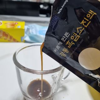 광동생활건강 MF [광동] 바르게 만든 광동 흑염소 진액 70ml * 30포 1박스 — 5점을 준 리뷰어가 2024년 5월 올린 사용 사진