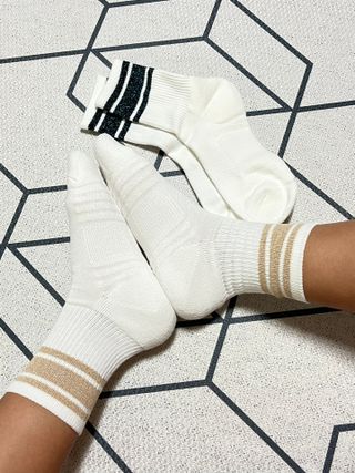 [사이즈가 있는 양말 필로이] 여자 골프 스포츠 중목 양말 2족 세트【 S, M, L 】3가지 사이즈 — 5점을 준 리뷰어가 2022년 9월 올린 사용 사진