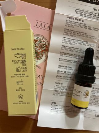 라라로즈데이 시즌2 천연 아로마오일 Y존 케어 속옷향수 이너퍼퓸 5ml  여성의 자존감을 UP시키자 — 5점을 준 리뷰어가 2021년 10월 올린 사용 사진