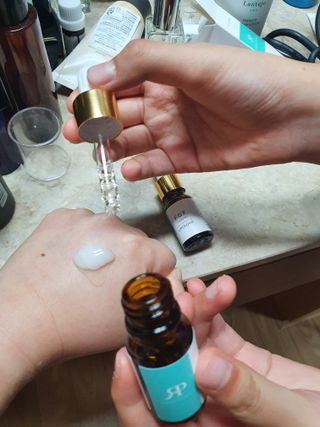 랑팡 EGF+FGF 10ppm 리포좀 앰플 원액 10ml — 4.5점을 준 리뷰어가 2021년 12월 올린 사용 사진