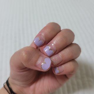 [네일가게] 햇빛에 닿으면 색이 변하는 신기한 햇살 반전 네일스티커 — 5점을 준 리뷰어가 2021년 8월 올린 사용 사진