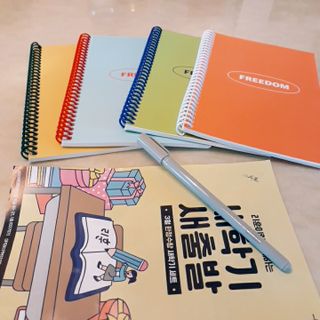 리훈 언제든지 필요한 기본 아이템 아무노트 4권세트+저점도펜[색상랜덤배송] — 5점을 준 리뷰어가 2021년 3월 올린 사용 사진
