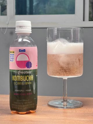 더그레잇티 콤부차 300ml *12개입 (오리지널 6개+베리리치 6개) — 5점을 준 리뷰어가 2022년 7월 올린 사용 사진
