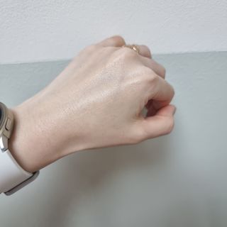 르핸스 퍼포밍 2 핸드&네일 비반트포렛/베티버포그 — 5점을 준 리뷰어가 2022년 12월 올린 사용 사진