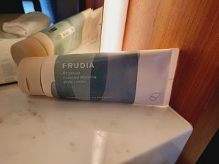 [후르디아] 올리브영 저자극 비건바디로션 — 5점을 준 리뷰어가 2023년 3월 올린 사용 사진