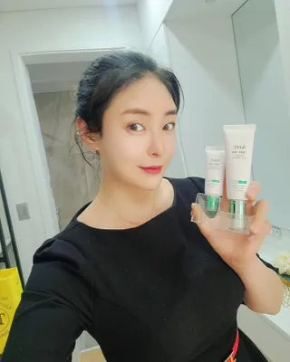 [AHC] 세이프온 에센스 선크림 올리브영 스페셜 증정 기획세트 — 5점을 준 리뷰어가 2022년 6월 올린 사용 사진