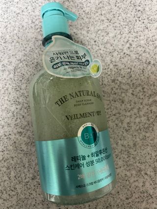 벨먼 내추럴스파 수분광채 스크럽 바디워시 600ml 5종 — 5점을 준 리뷰어가 2022년 5월 올린 사용 사진