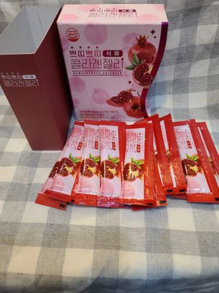 헬스업_쁘띠쁘띠석류콜라겐젤리_20g x 14포 — 5점을 준 리뷰어가 2021년 3월 올린 사용 사진