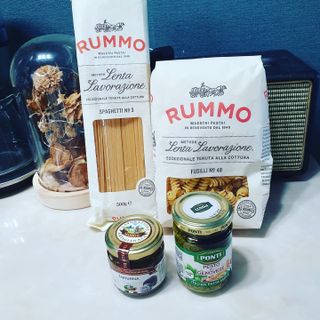 이탈리안 프리미엄 파스타 룸모 Rummo 파스타 2종 + 바질 페스토 + 블랙 트러플 페이스트 — 5점을 준 리뷰어가 2021년 7월 올린 사용 사진
