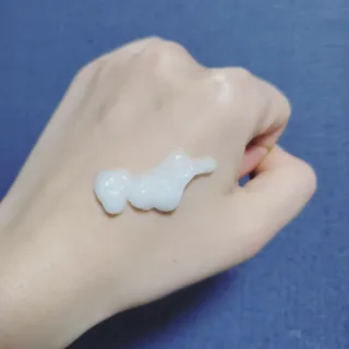 랑벨 수퍼내츄럴 아쿠아 수딩 크림 100ml — 5점을 준 리뷰어가 2022년 4월 올린 사용 사진