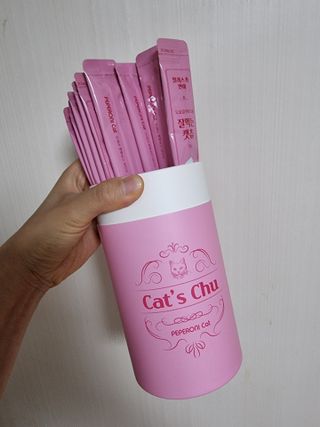 페페로니 잘 먹는 캣츄 - 무항생제 닭고기 24개입 — 5점을 준 리뷰어가 2021년 7월 올린 사용 사진