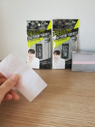 [갸스비] 메이크업은 그대로, 피지만 쏙 - BB킵 오일컨트롤 파우더 페이퍼 — 5점을 준 리뷰어가 2021년 10월 올린 사용 사진