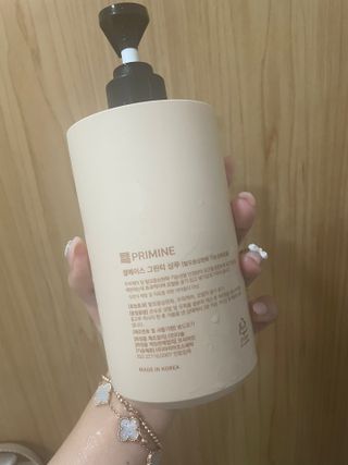 프리마인 더이상 뻣뻣하고 효과없는 탈모샴푸는 NO. 근본부터 케어하는 셀베이스 그린티샴푸(500ml) — 5점을 준 리뷰어가 2023년 2월 올린 사용 사진