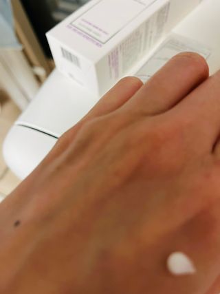 셀프 모이스처라이징 프로텍션 크림 셀프 모이스처라이징 프로텍션크림 — 4점을 준 리뷰어가 2022년 4월 올린 사용 사진