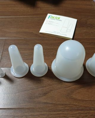 메디미케이알 커핑테라피 실리콘부항마사지 리프팅 페이스+바디 안티 셀룰 라이트 6pcs — 4점을 준 리뷰어가 2021년 2월 올린 사용 사진