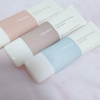[후르디아] 끈적임 없는 착한성분 비건  핸드크림 3종 — 5점을 준 리뷰어가 2022년 11월 올린 사용 사진