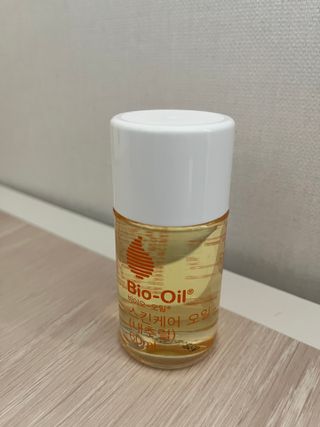바이오오일 [바이오-오일] 스킨케어 오일 내추럴 60ml — 5점을 준 리뷰어가 2021년 11월 올린 사용 사진