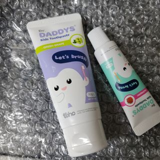 닥터데디스 안심저불소 키즈치약 (라즈베리, 청포도향 중 택 1) 60g +  여행용 미니 치약 15g — 5점을 준 리뷰어가 2022년 7월 올린 사용 사진