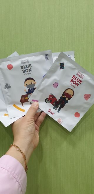 [블루 본 아이노우] 유아용 컬러마스크 40 PCS SET 2중 택 1 — 4점을 준 리뷰어가 2021년 4월 올린 사용 사진
