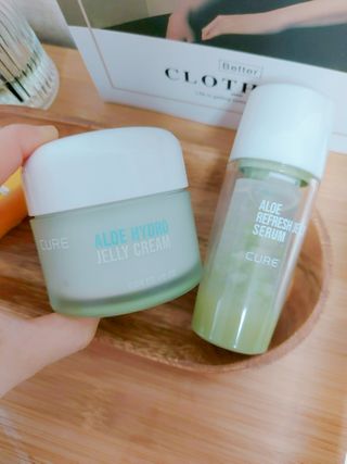김정문알로에 큐어 큐어 알로에 리프레쉬 젤리 세럼, 큐어 알로에 하이드로 젤리 크림 — 5점을 준 리뷰어가 2021년 2월 올린 사용 사진