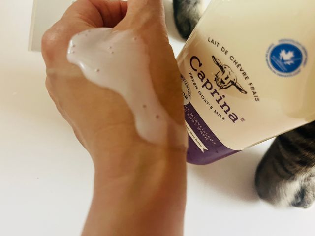 카프리나 프레쉬 산양밀크 어메이징 바디워시 500ml (시어버터 향) 리뷰 사진